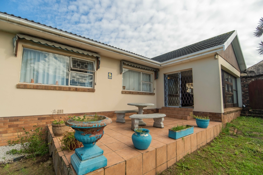 4 Bedroom Property for Sale in Fernglen Eastern Cape